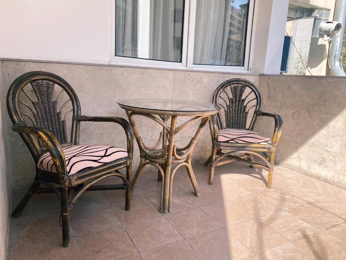 Olive Hotel Erivan Exterior foto